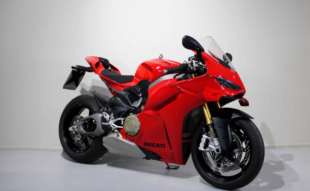 Moto - Ducati Panigale v4 S