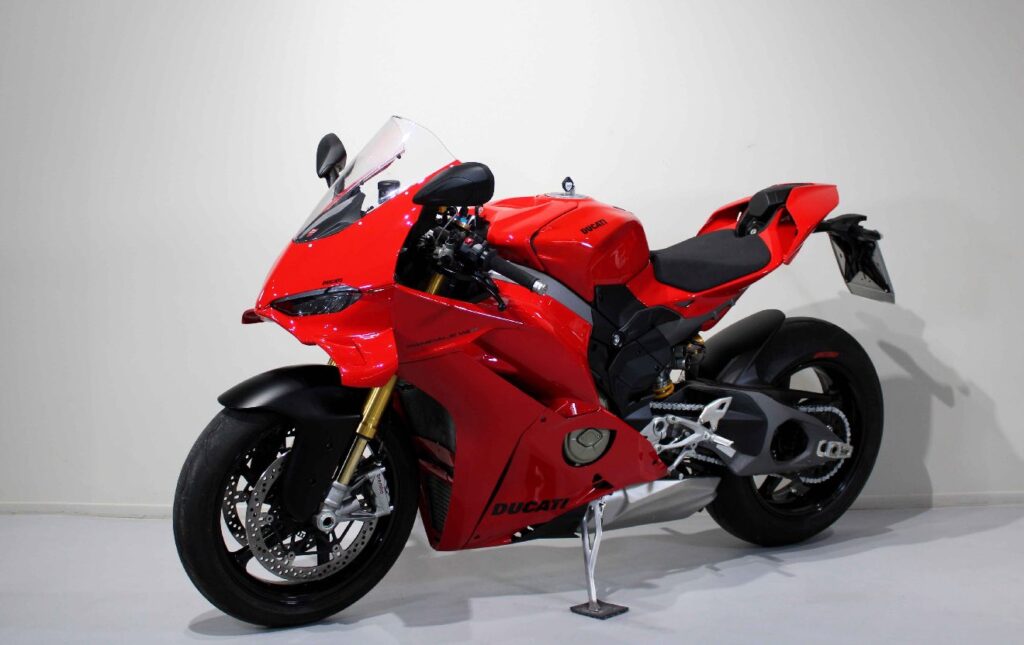 Moto - Ducati Panigale v4 S